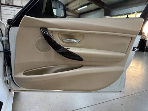 2014 BMW 3 Series 320i