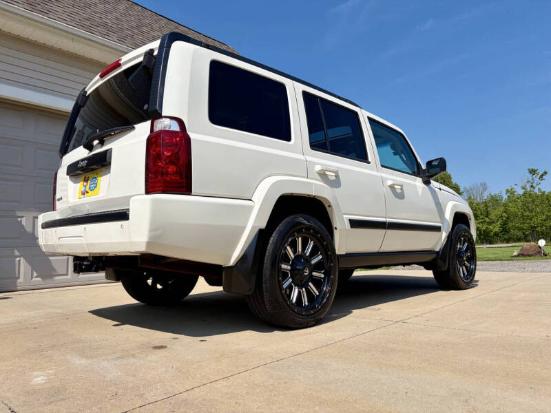 2008 Jeep Commander Sport