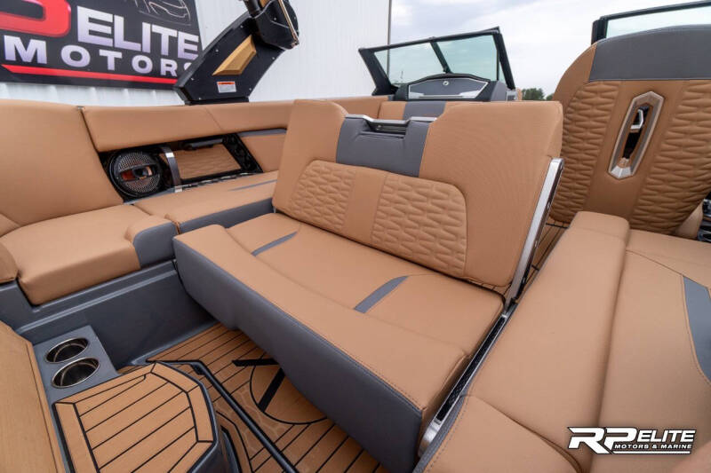 2025 MasterCraft X22