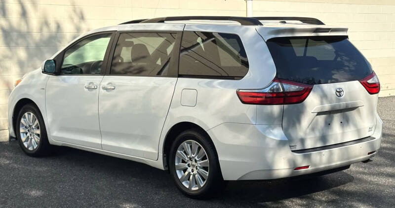 2016 Toyota Sienna