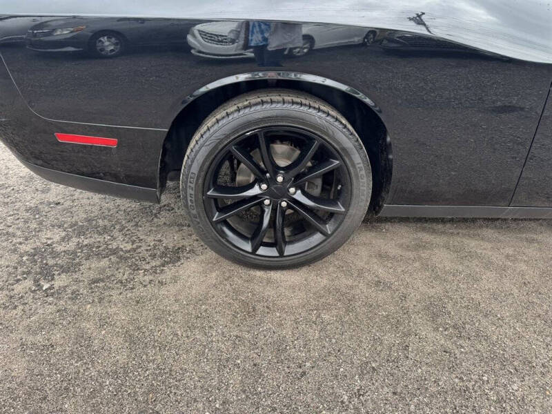 2016 Dodge Challenger SXT
