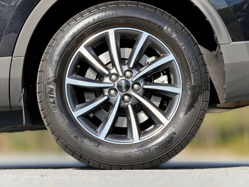 2022 Lincoln Nautilus Standard