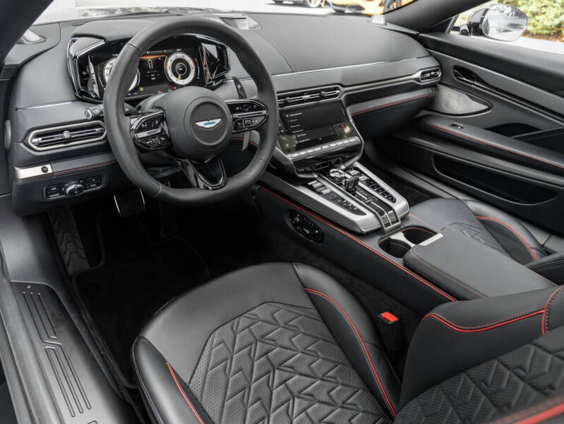 2025 Aston Martin Vanquish