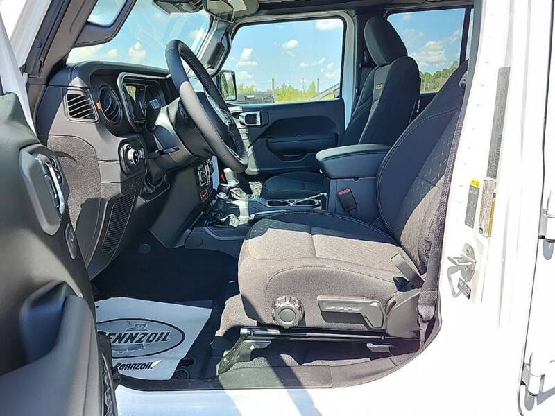 2025 Jeep Gladiator Mojave