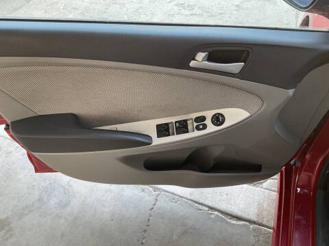 2012 Hyundai Accent GS