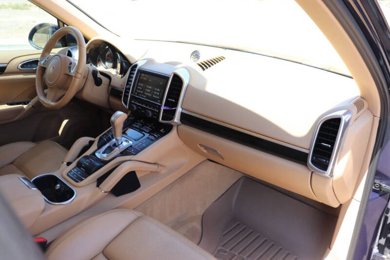 2012 Porsche Cayenne S Hybrid