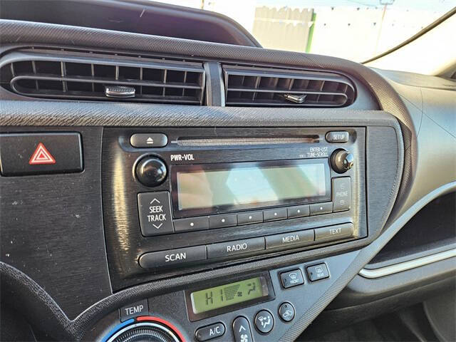 2014 Toyota Prius c Four