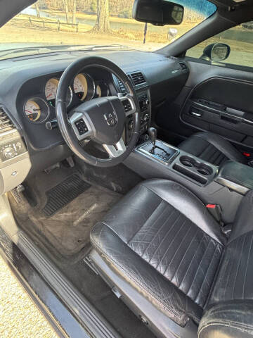 2013 Dodge Challenger R/T Plus