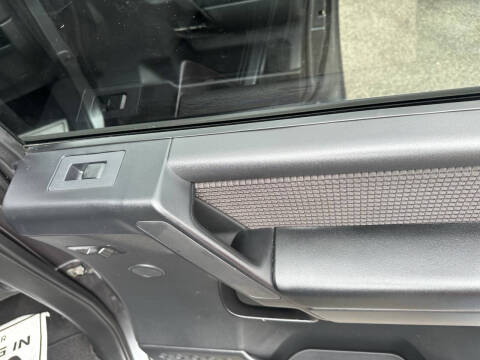 2013 Nissan Titan SV