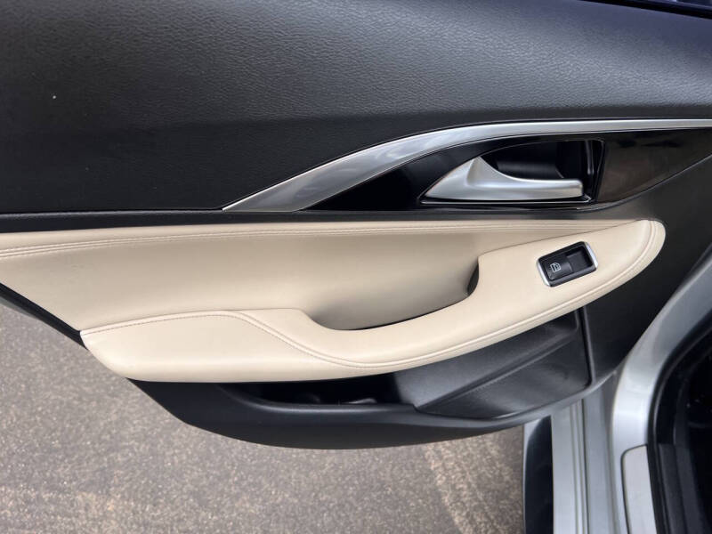 2018 Infiniti QX30 Premium