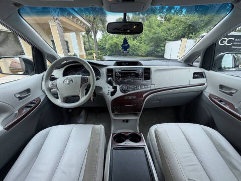 2012 Toyota Sienna XLE 8-Passenger