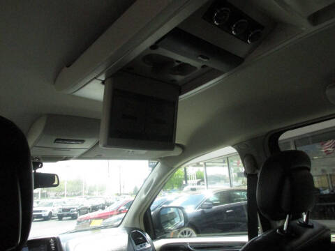 2012 Chrysler Town and Country Touring-L