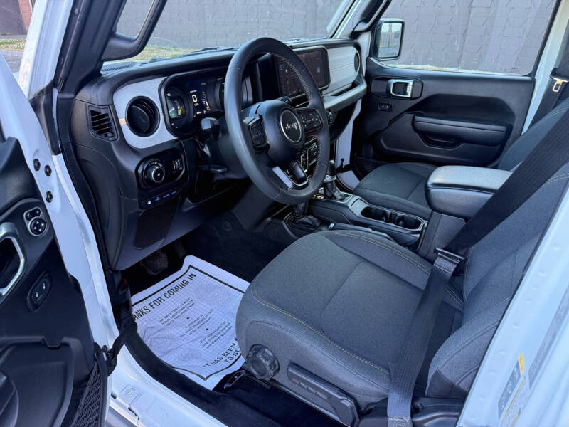 2024 Jeep Wrangler Willys 4xe