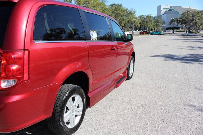 2011 Dodge Grand Caravan Crew
