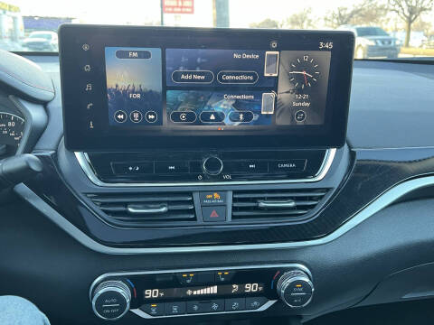 2025 Nissan Altima 2.5 SR