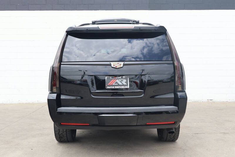 2017 Cadillac Escalade ESV Platinum