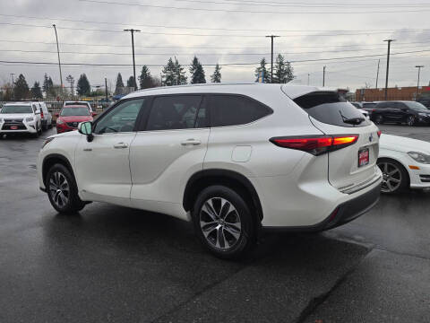 2021 Toyota Highlander Hybrid XLE