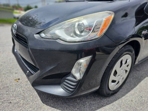 2016 Toyota Prius c Two