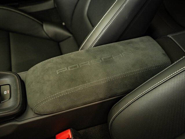 2025 Porsche 911 Carrera GTS