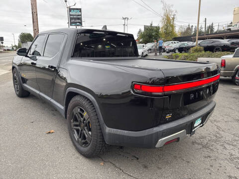 2023 Rivian R1T Adventure