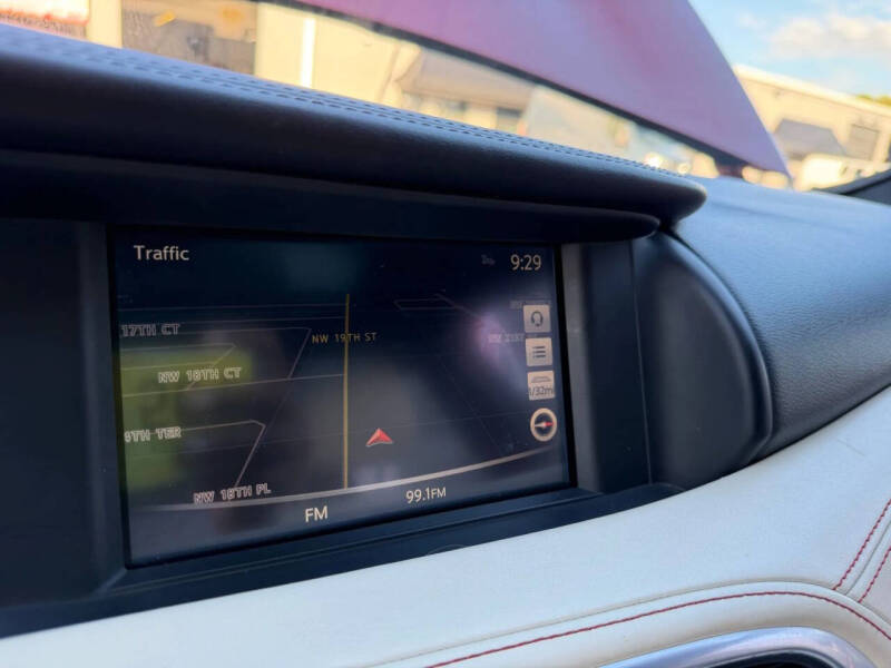 2017 Infiniti QX30 Premium