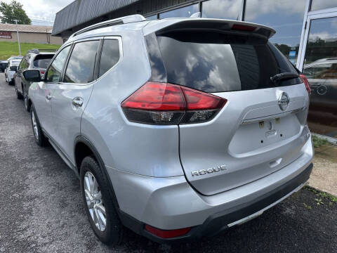 2017 Nissan Rogue SV