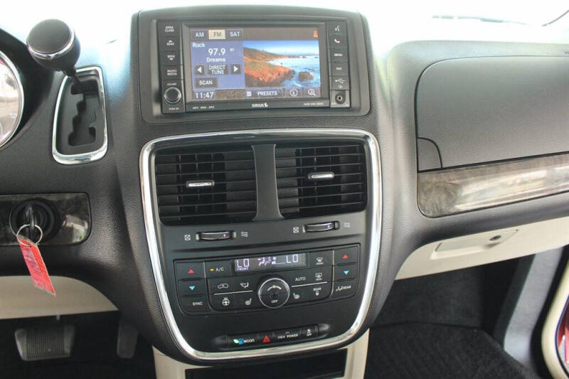 2011 Dodge Grand Caravan Crew