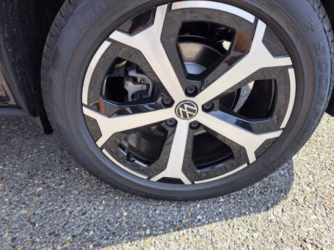 2025 Volkswagen Tiguan SE