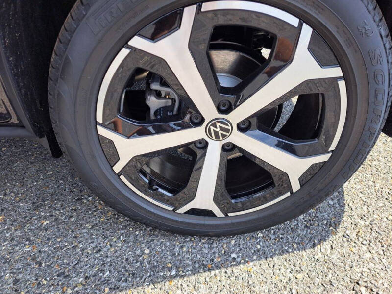 2025 Volkswagen Tiguan SE