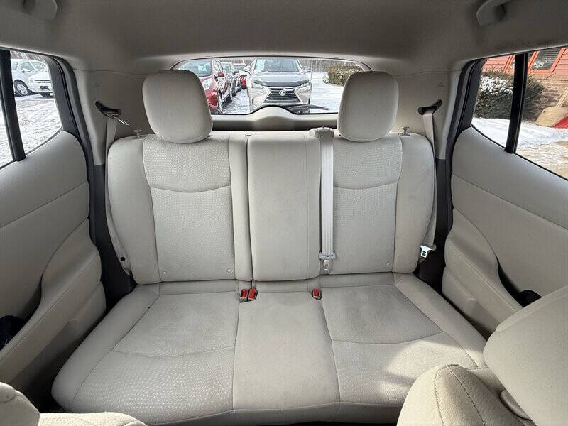 2011 Nissan LEAF SL