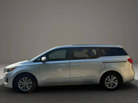2015 Kia Sedona LX