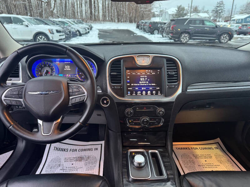 2016 Chrysler 300 Limited