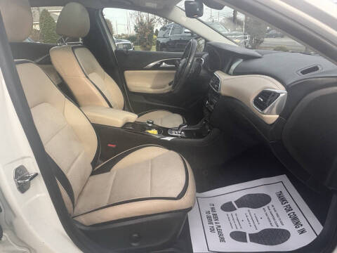 2019 Infiniti QX30 Luxe