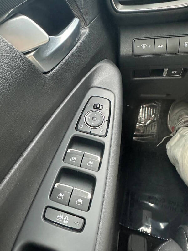 2023 Hyundai Santa Fe SE