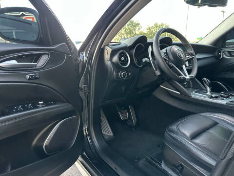 2018 Alfa Romeo Stelvio Sport