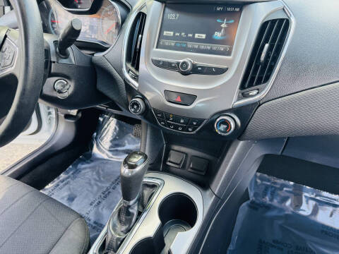 2017 Chevrolet Cruze LT Auto