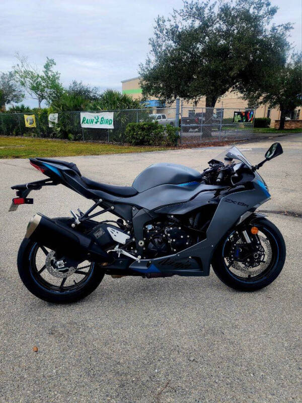 2025 Kawasaki Ninja ZX6R ABS