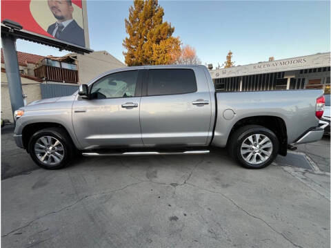 2016 Toyota Tundra Platinum