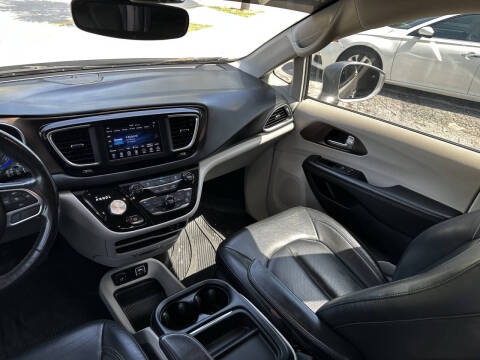 2019 Chrysler Pacifica Touring L