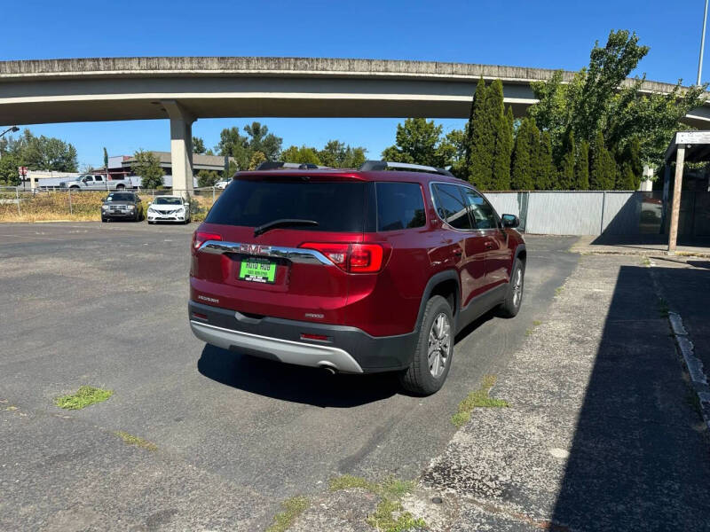 2017 GMC Acadia SLE-2