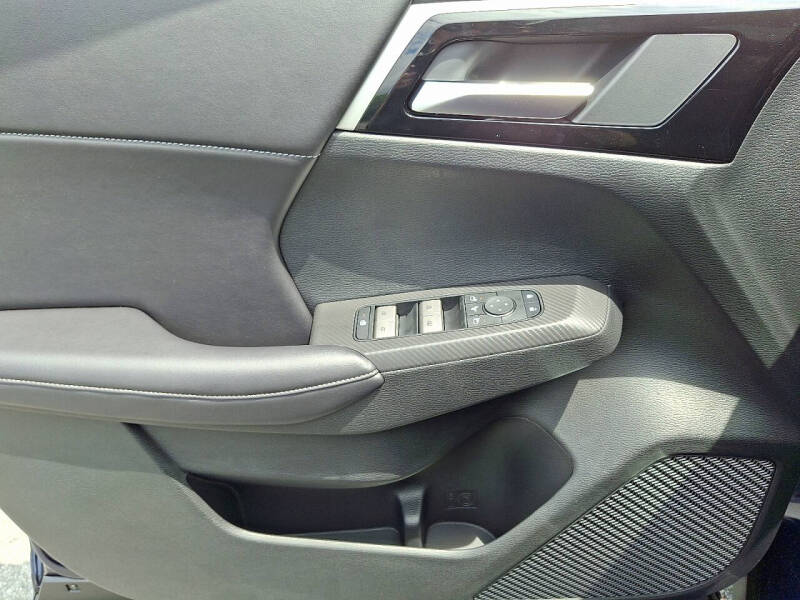 2025 Mitsubishi Outlander PHEV SE