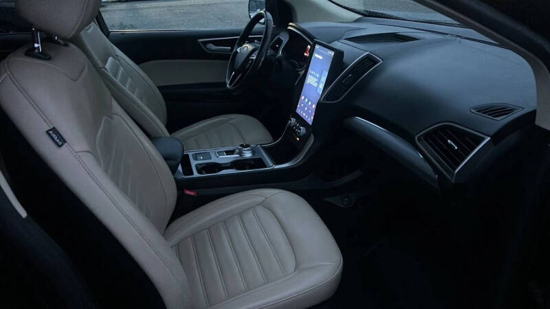 2021 Ford Edge