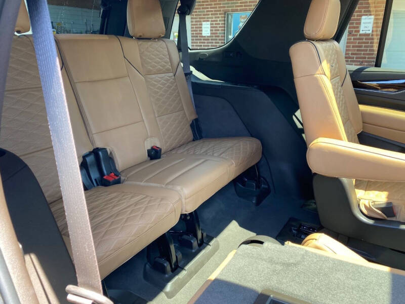 2023 Cadillac Escalade Sport
