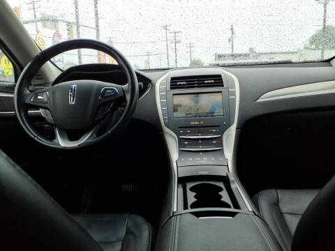 2016 Lincoln MKZ