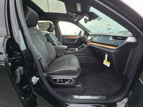 2025 Jeep Grand Cherokee Summit Reserve