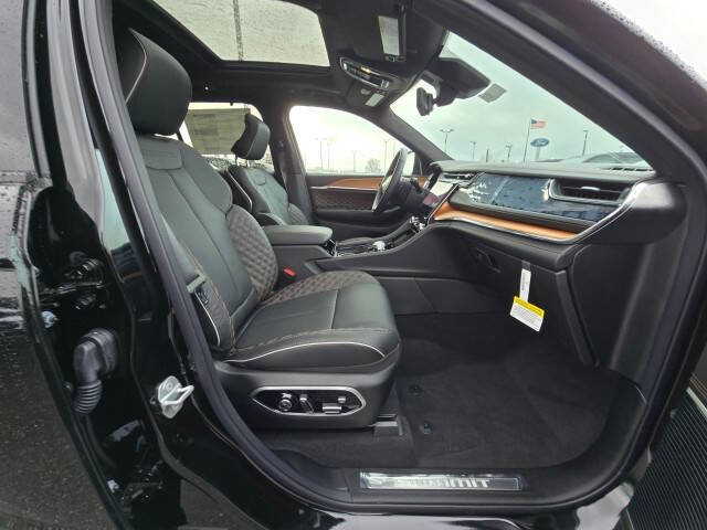 2025 Jeep Grand Cherokee Summit Reserve