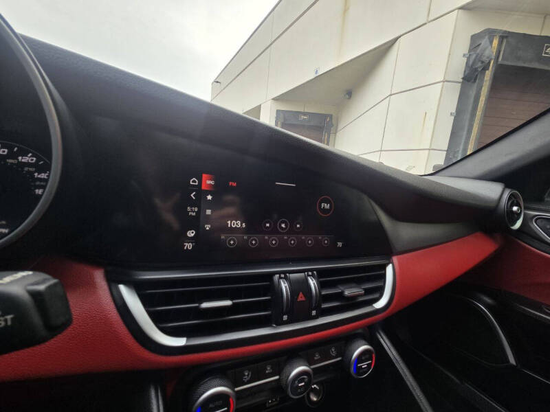 2020 Alfa Romeo Giulia Sport