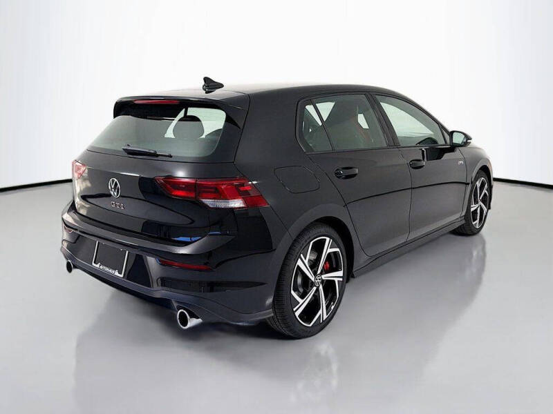 2026 Volkswagen Golf GTI SE