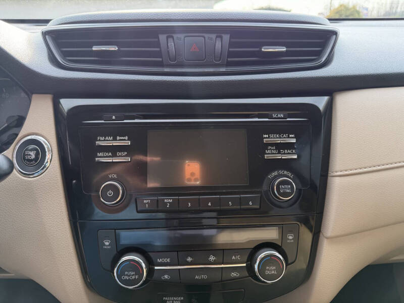 2017 Nissan Rogue SV