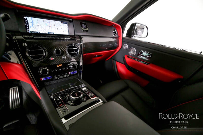 2023 Rolls-Royce Black Badge Cullinan